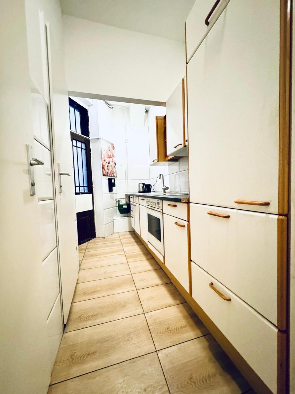 Elegant & 5br Shared In *