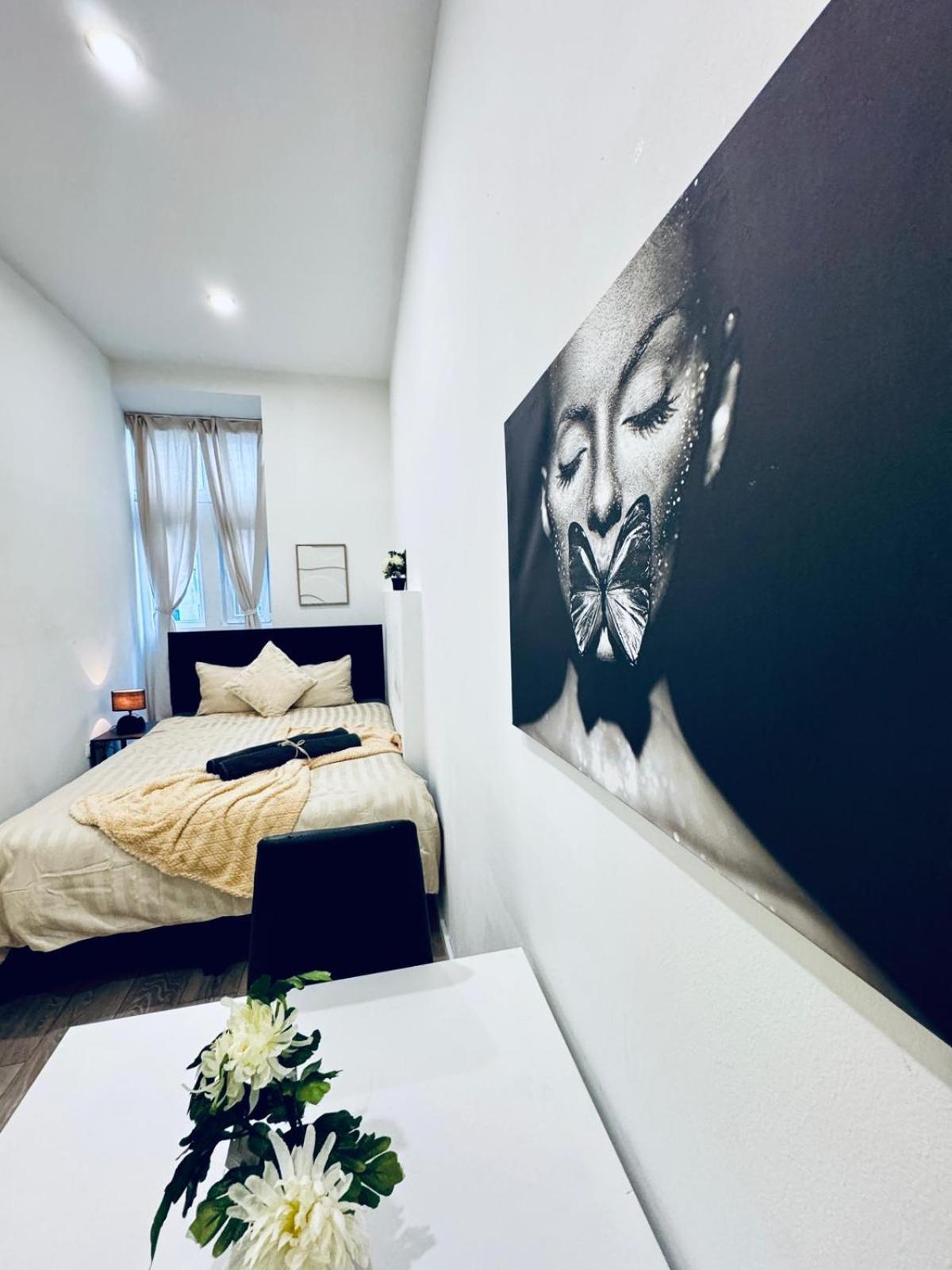 Elegant & 5br Shared In