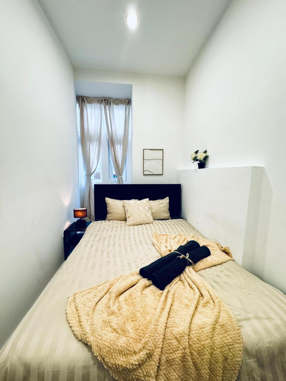 Appartement Elegant & 5br Shared In Wenen