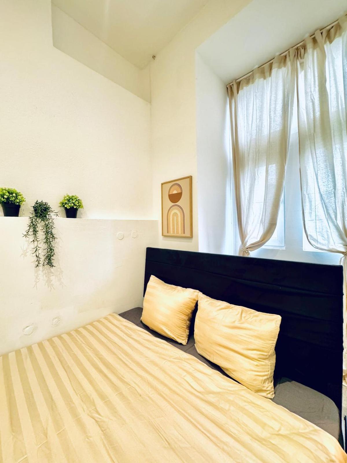 Elegant & 5br Shared In