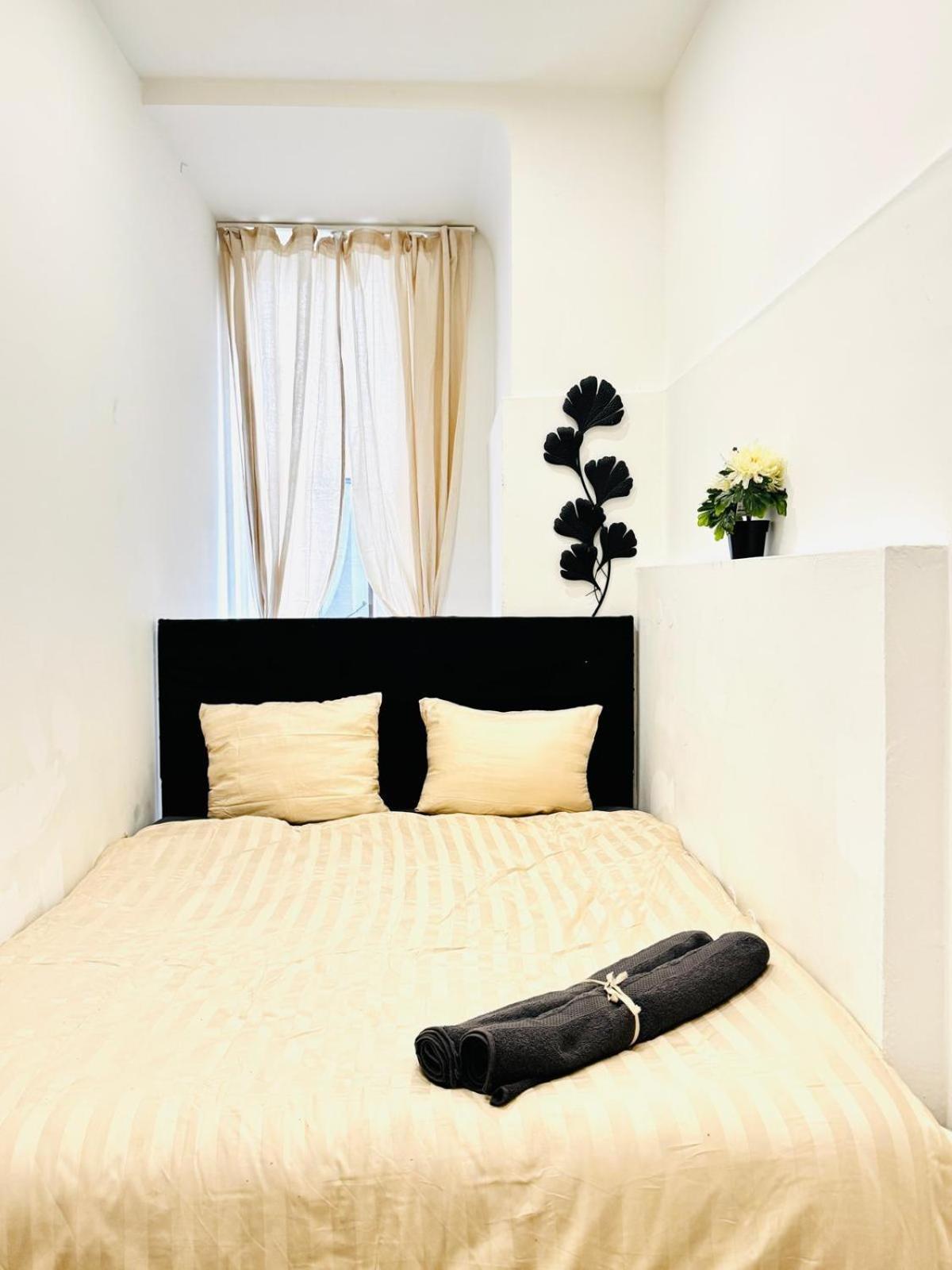 Elegant & 5br Shared In Appartement Wenen